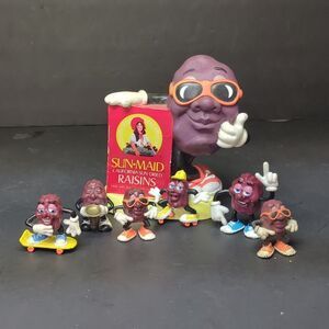 1987 CALRAB CALIFORNIA RAISINS BANK SUN-MAID sunmaid & ADVERTISING FIGUREs